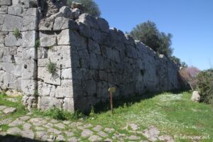 Murs de la Cosa romaine, Ansedonia