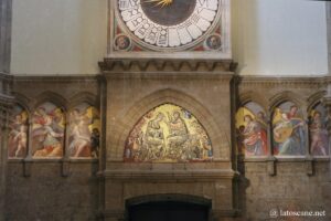 Controfacciata e orologio della cattedrale di Firenze