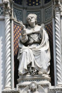 Sculture in facciata della cattedrale di Firenze