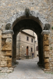 Porte étrusque, Volterra