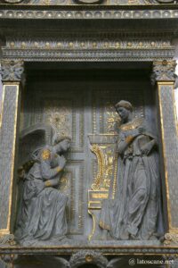 Annonciation de Donatello, Basilique de Santa Croce à Florence