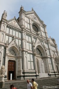 Façade de la basilique de Santa Croce à Florence